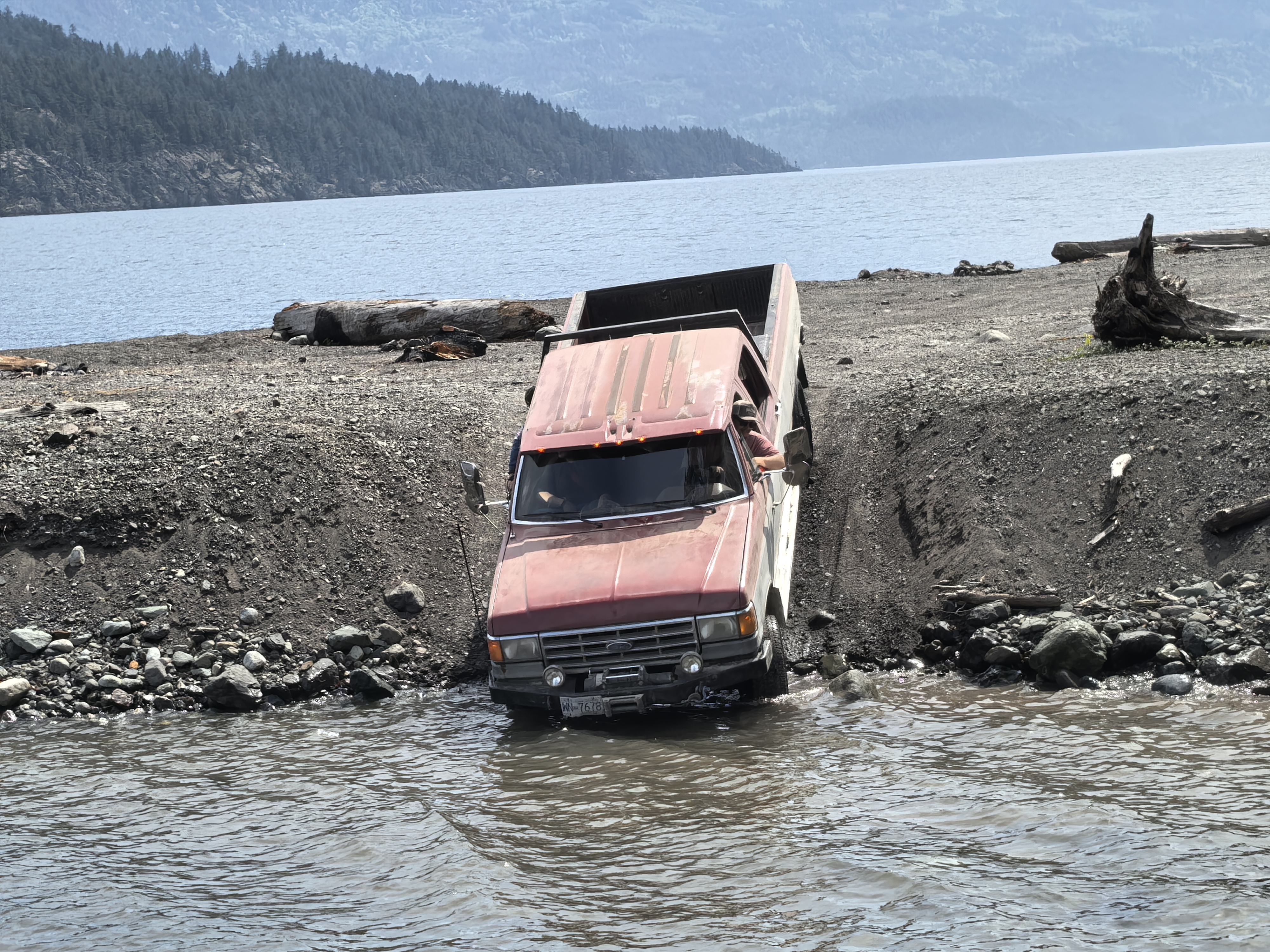 A water crossing challenge along the lakeside section